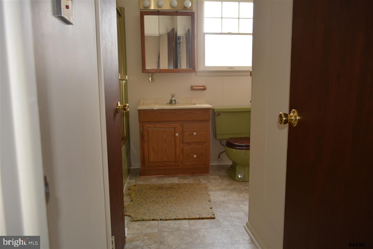 585 Church Road York, PA 17404 - Photo 15 of 19 Gallery Image 15