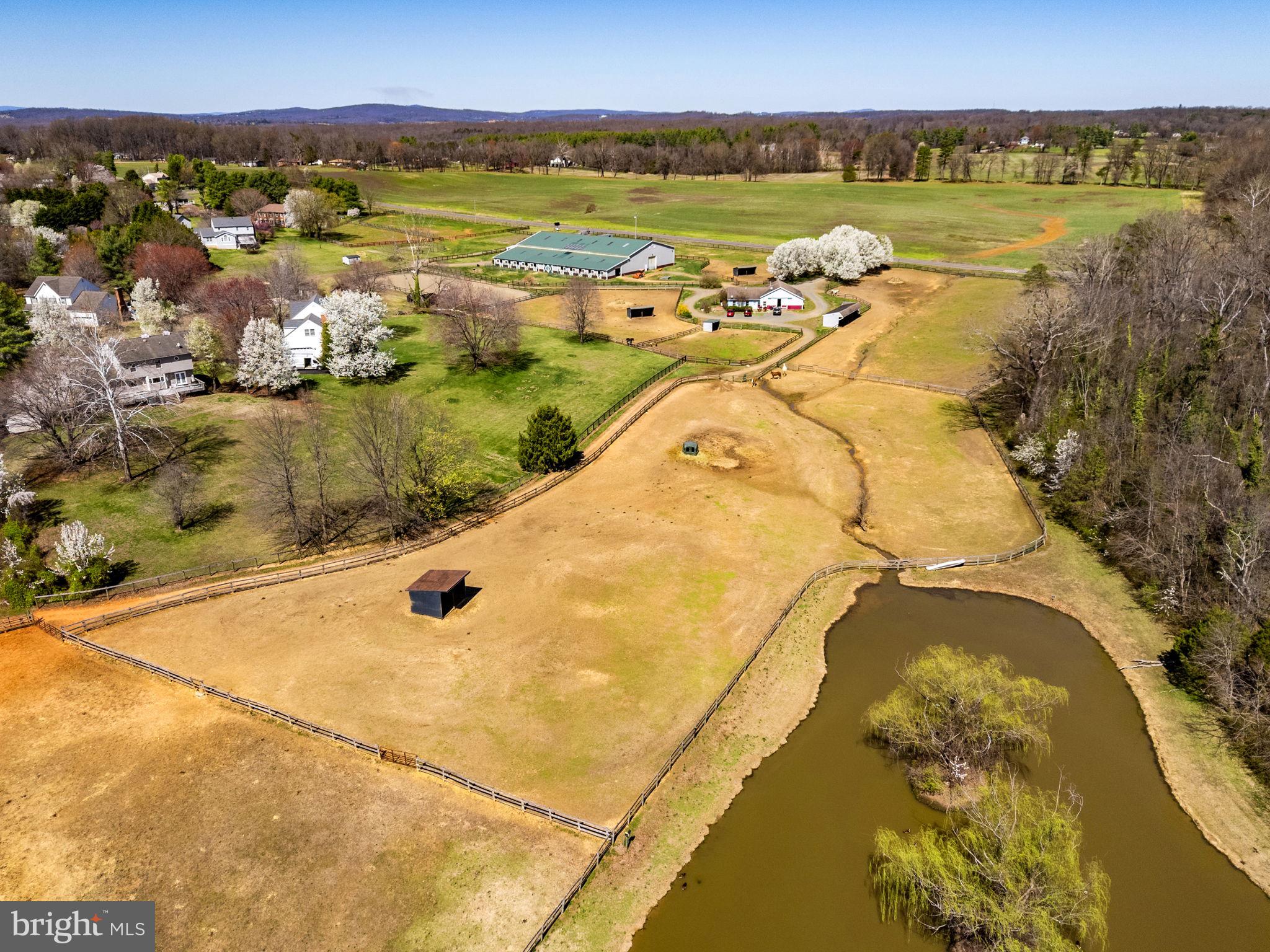 7453 Opal Road Warrenton, VA 20186 - Photo 2 of 53 Gallery Image 2