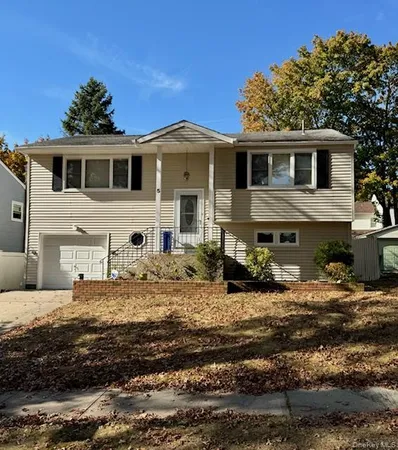 $659,999 | 5 Vilno Court, Huntington Station, NY 11746