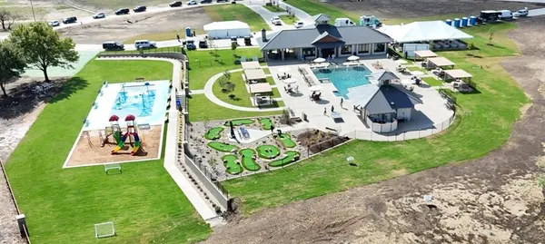 a view of an outdoor space