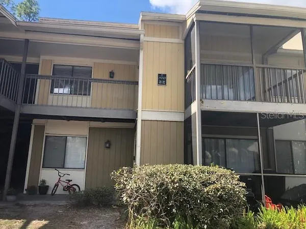 a house view with a outdoor space