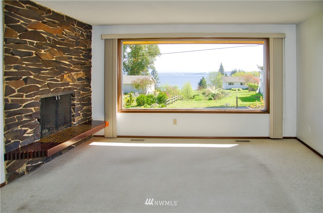 6618 Humphrey Road Clinton, WA 98236 - Photo 1 of 20 Gallery Image 1