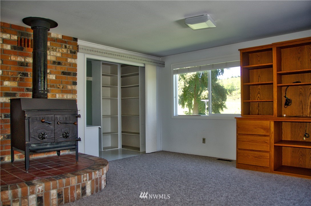 6618 Humphrey Road Clinton, WA 98236 - Photo 12 of 20 Gallery Image 12