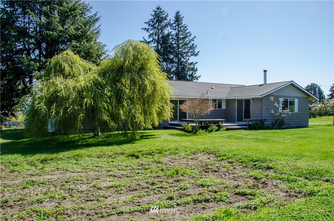 6618 Humphrey Road Clinton, WA 98236 - Photo 17 of 20 Gallery Image 17