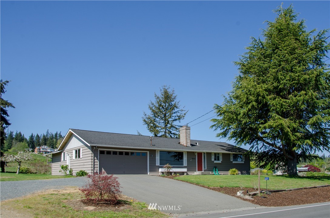 6618 Humphrey Road Clinton, WA 98236 - Photo 3 of 20 Gallery Image 3