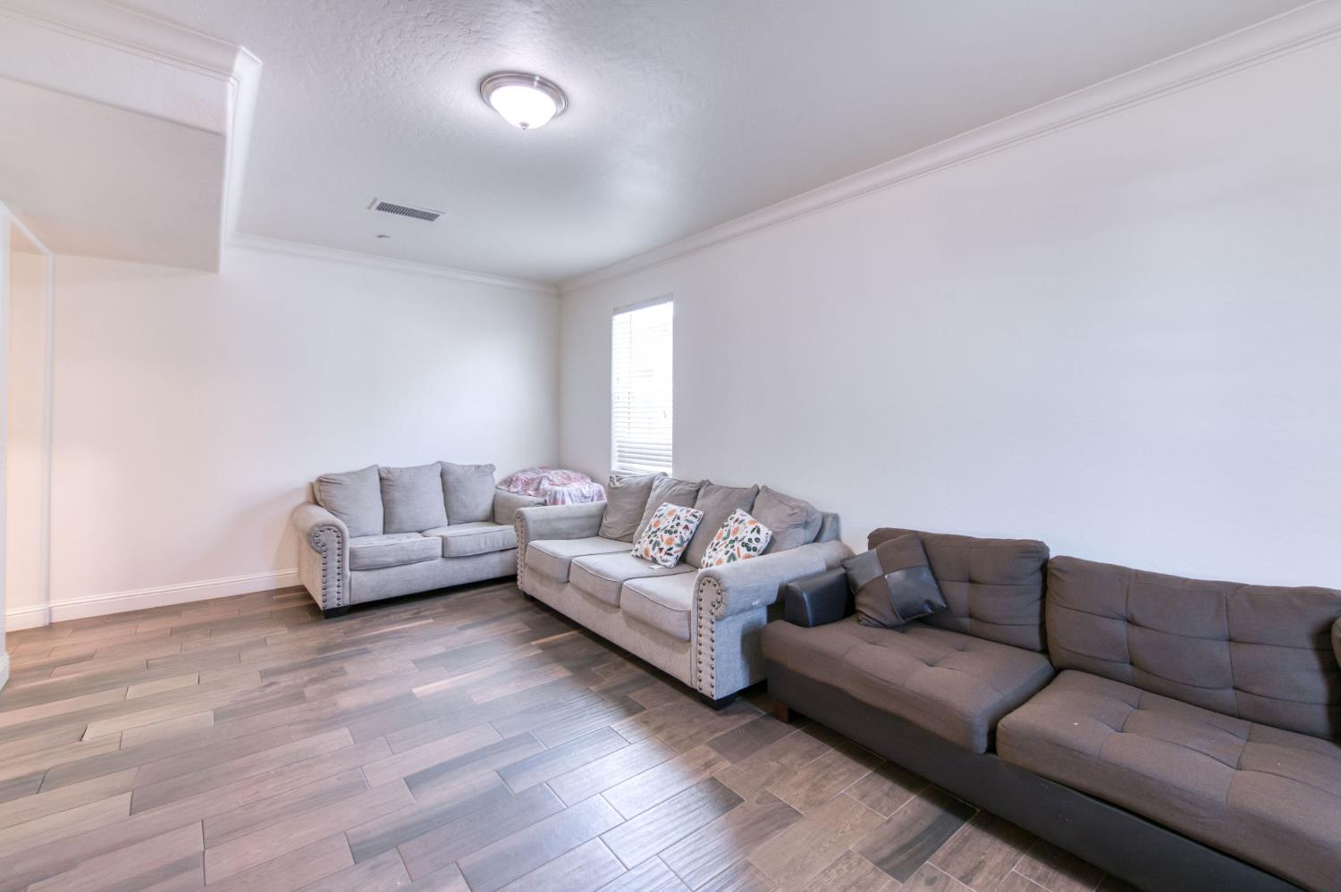1732 Cleveland Street Selma, CA 93662 - Photo 18 of 35