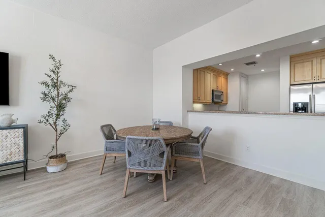 $749,000 | 200 Northeast 2nd Avenue, Unit 401, Delray Beach, FL 33444