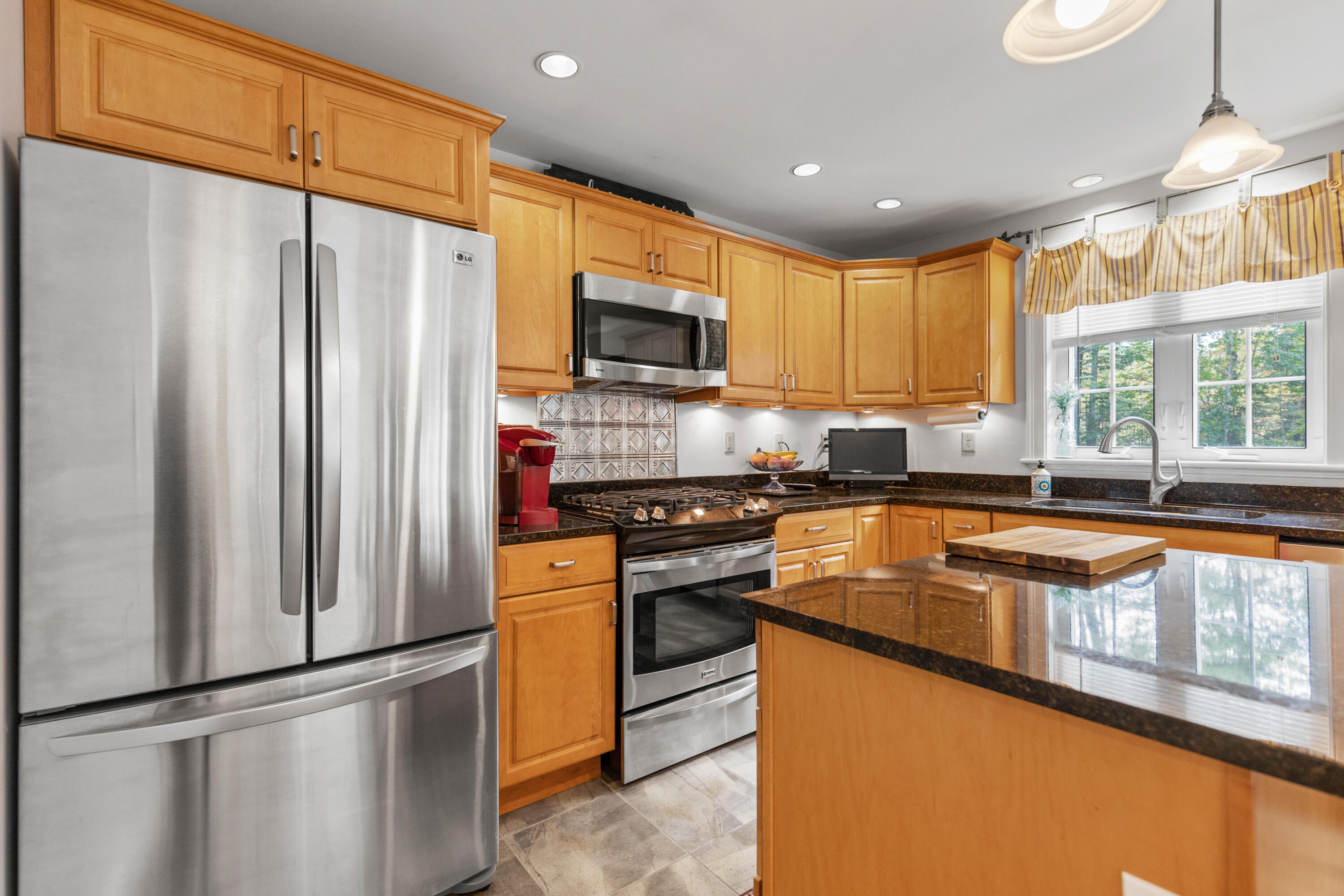 67 Johnson Road Windham, ME 04062 - Photo 11 of 49 67JohnsonRdWindham_018