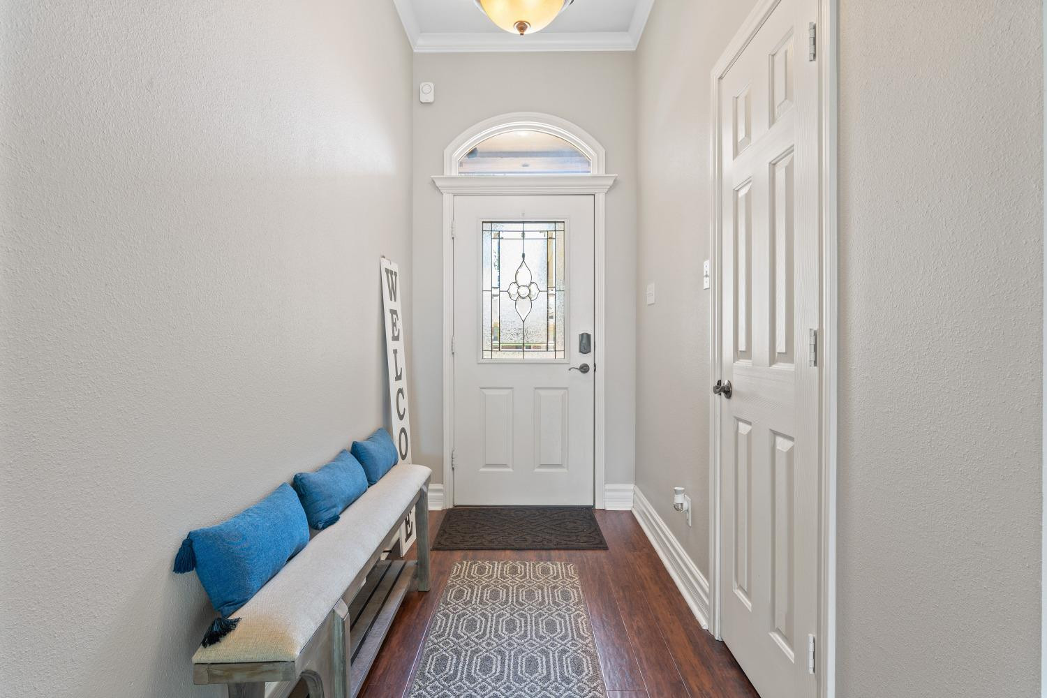 5614 100th Street Lubbock, TX 79424 - Photo 4 of 27 a view of livingroom with furniture and wooden floor