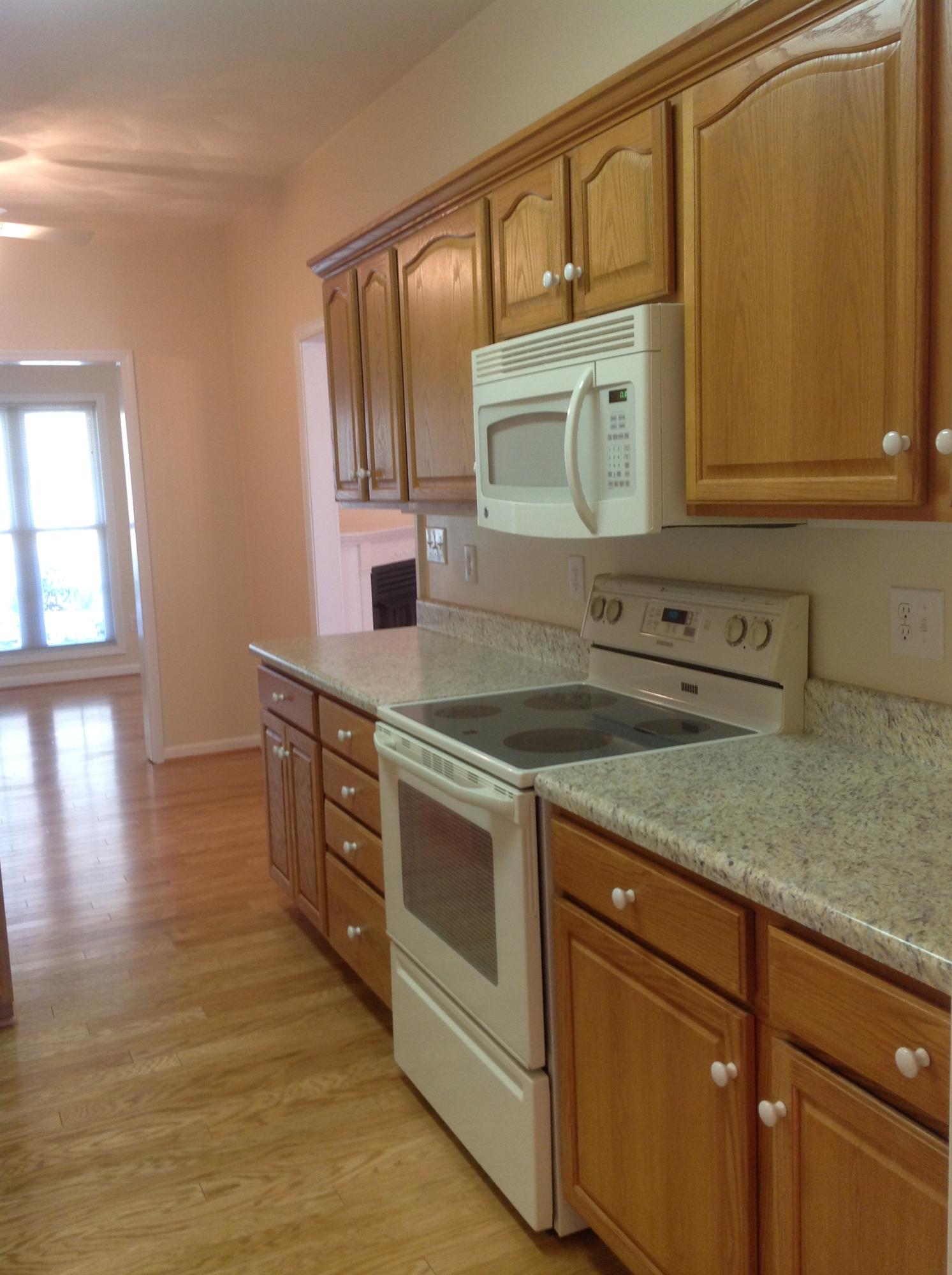 561 Deer Ridge Lane Vinton, VA 24179 - Photo 5 of 30 Kitchen 5