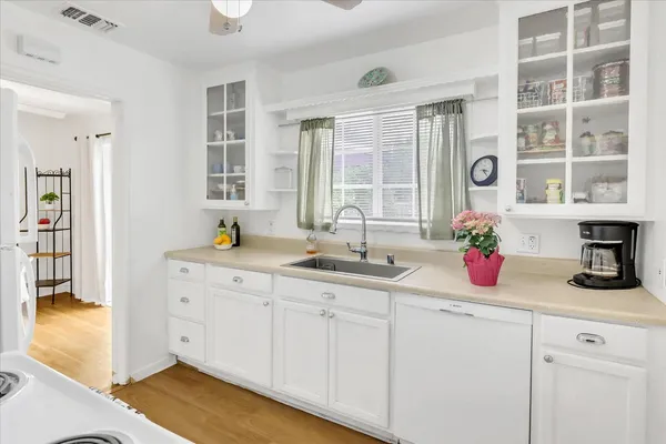 $385,000 | 2740 Park Hills Drive, Sacramento, CA 95821