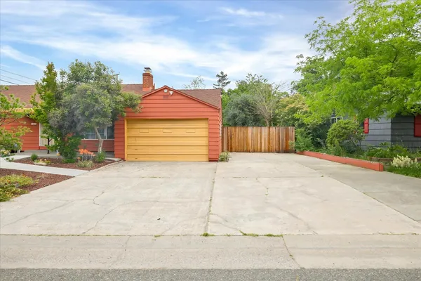 $385,000 | 2740 Park Hills Drive, Sacramento, CA 95821