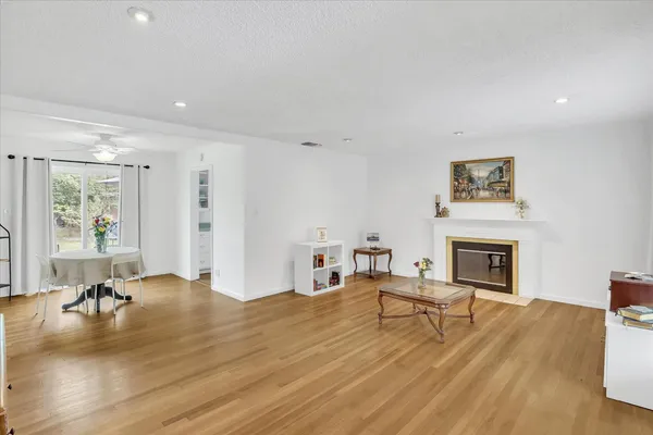 $385,000 | 2740 Park Hills Drive, Sacramento, CA 95821