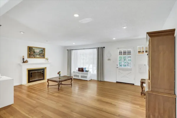 $385,000 | 2740 Park Hills Drive, Sacramento, CA 95821