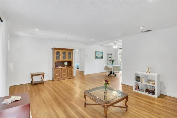 $385,000 | 2740 Park Hills Drive, Sacramento, CA 95821