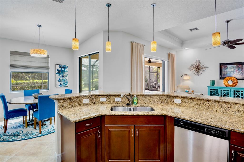 7608 Rio Bella Place Bradenton, FL 34201 - Photo 16 of 49