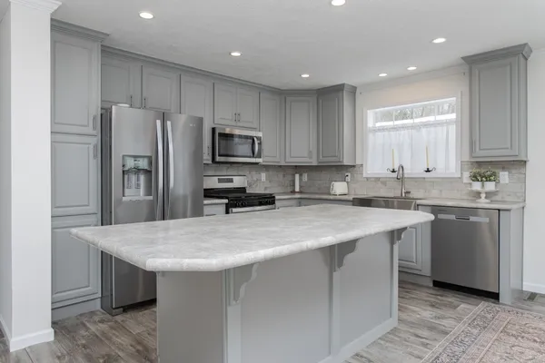 $249,900 | 104 Robin Hood Lane, Exeter, NH 03833