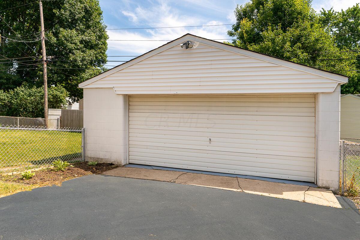 2705 Cranford Road Columbus, OH 43221 - Photo 25 of 30 Two Car