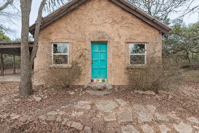 $1,090,000 | 3700 Elder Hill Road, Driftwood, TX 78619