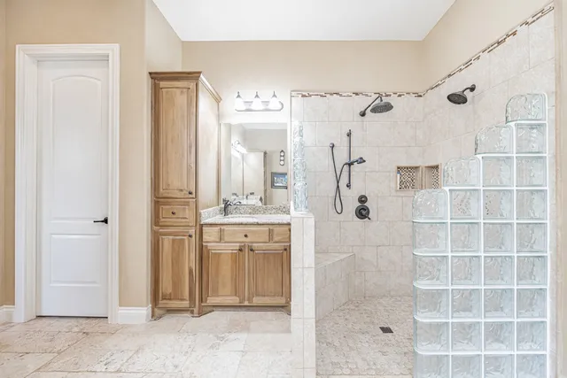 $1,090,000 | 3700 Elder Hill Road, Driftwood, TX 78619