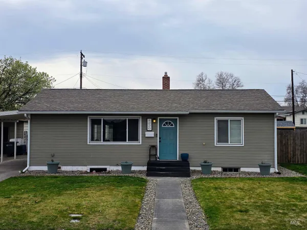 $384,900 | 1220 3rd Street, Clarkston, WA 99403