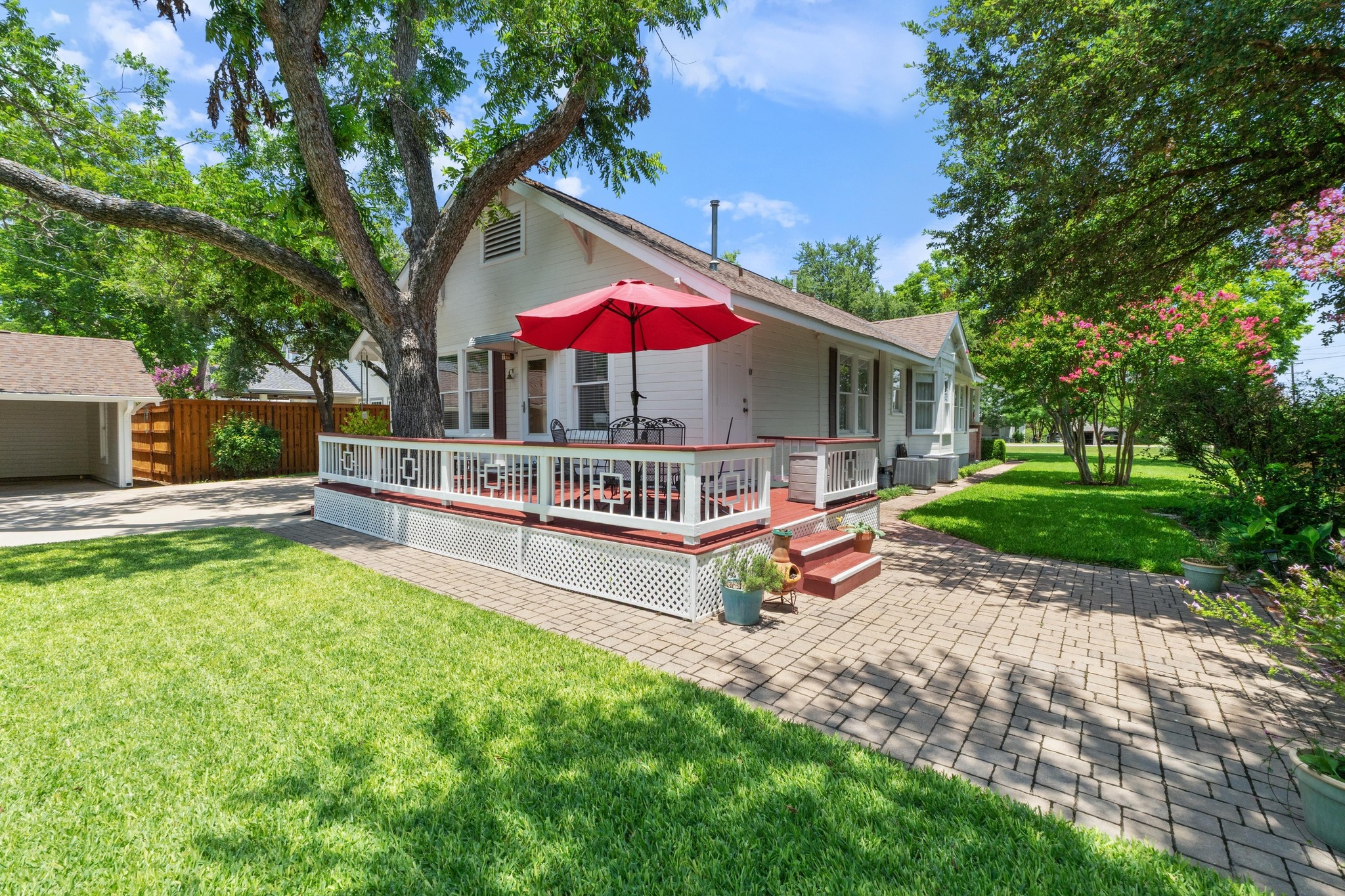 810 East University Avenue Georgetown, TX 78626 - Photo 22 of 38 a view of a house with a yard porch and sitting area