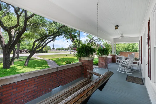 a outdoor view with a sitting space