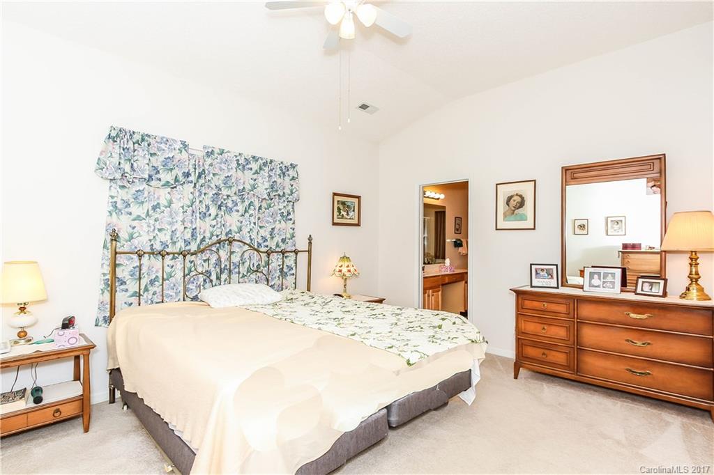6801 Reedy Creek Road Charlotte, NC 28215 - Photo 12 of 14
