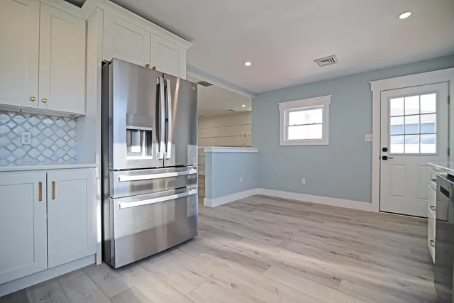 $599,000 | 4 West Florida Avenue, Villas, NJ 08251