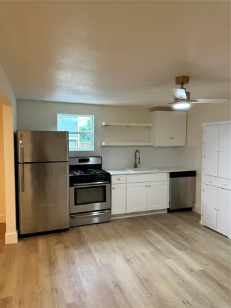 $950 | 408 Randall Street, Unit 9, Pasadena, TX 77506