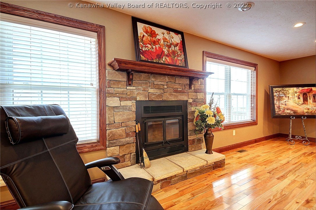 2415 Evergreen Road Fraziers Bottom, WV 25082 - Photo 7 of 30 Gallery Image 7