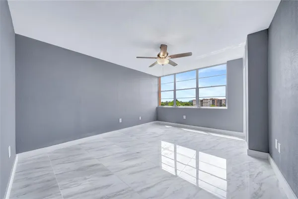 $2,275 | 1100 St Charles Place, Unit 708, Pembroke Pines, FL 33026