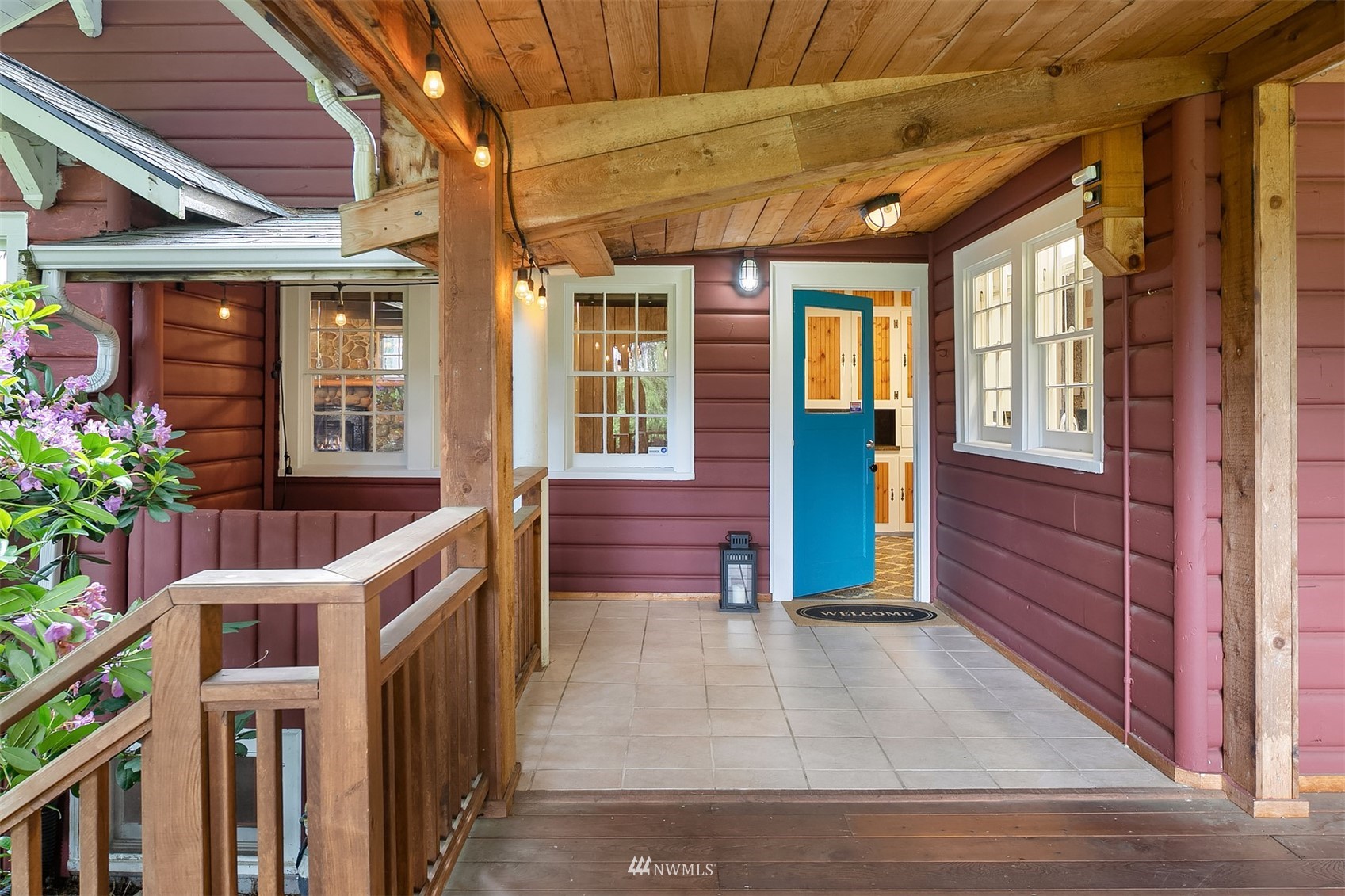 16704 51st Avenue Southeast Bothell, WA 98012 - Photo 12 of 40 a view of an entryway with a house