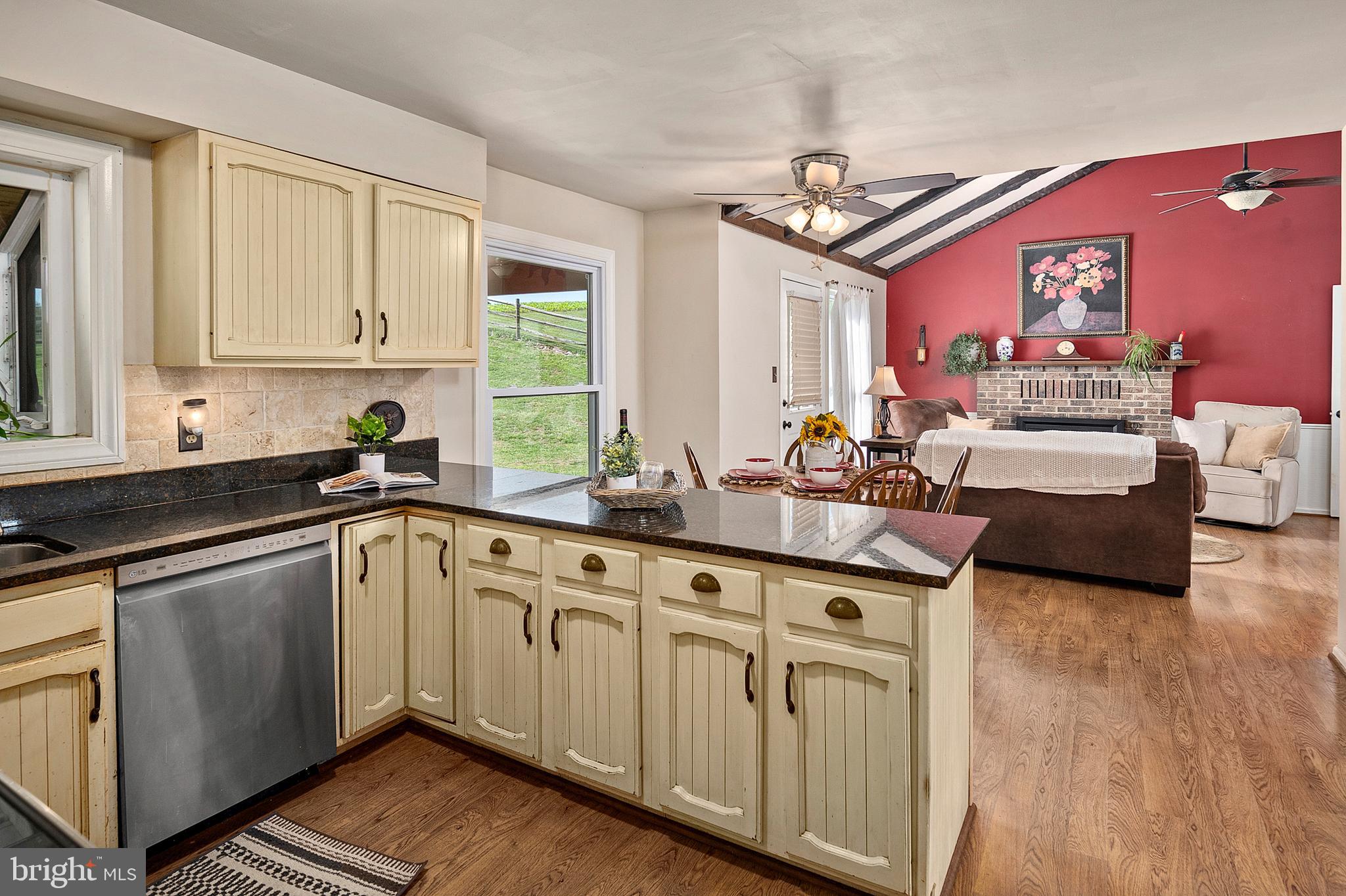 13619 Unionville Road Mount Airy, MD 21771 - Photo 14 of 53 Kitchen (alt view)