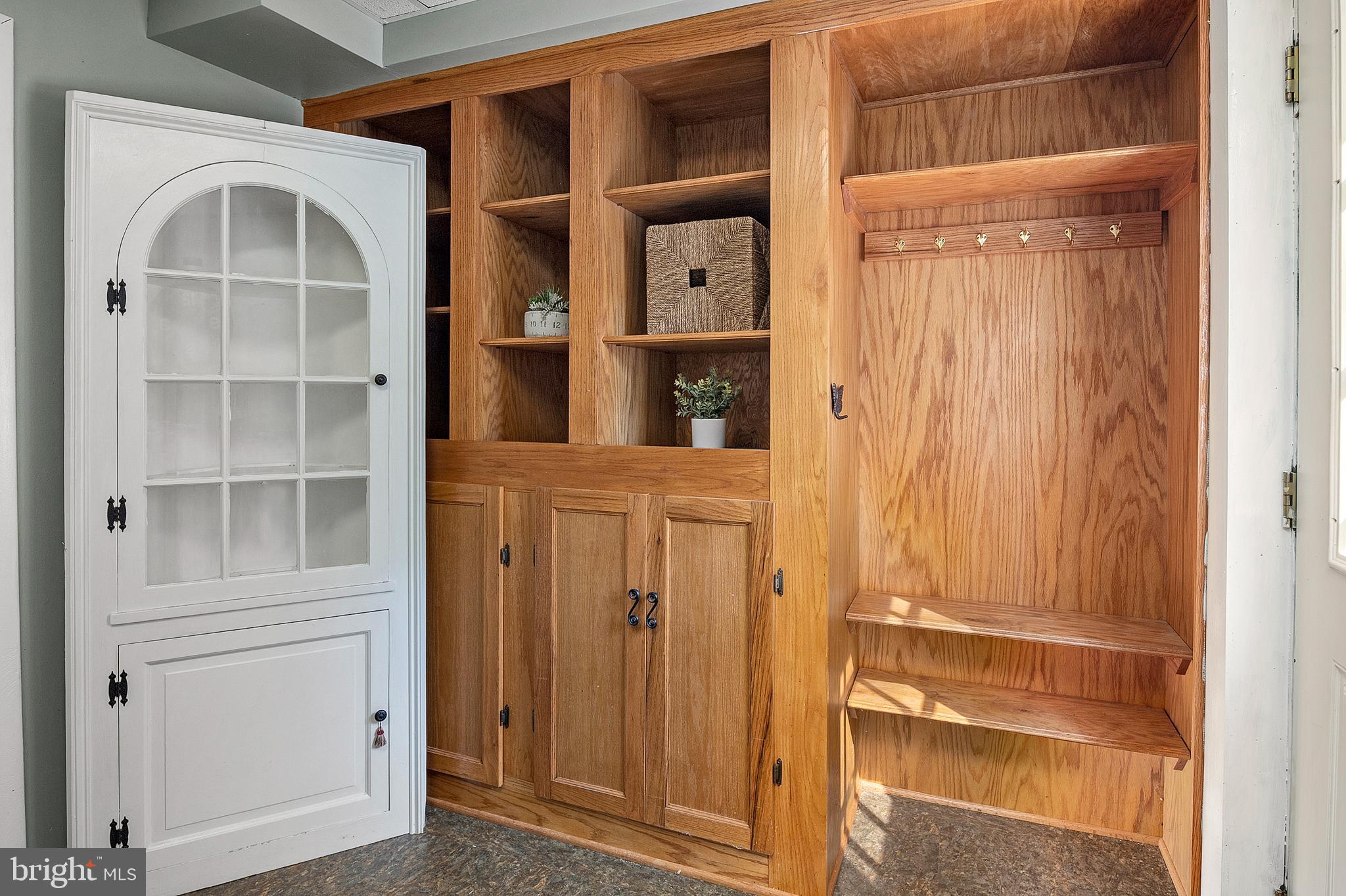 13619 Unionville Road Mount Airy, MD 21771 - Photo 34 of 53 Office / Mudroom (alt view)