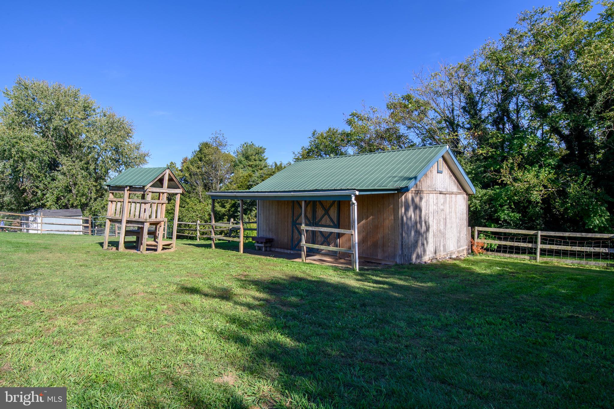 13619 Unionville Road Mount Airy, MD 21771 - Photo 42 of 53 Barn and Chicken Coop