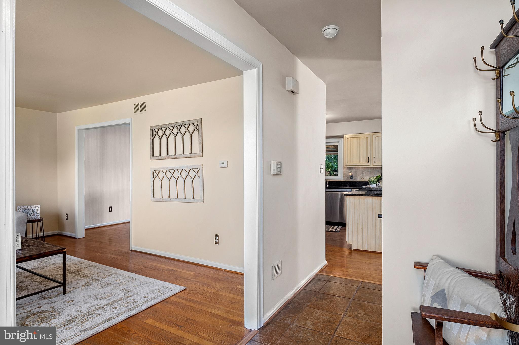 13619 Unionville Road Mount Airy, MD 21771 - Photo 7 of 53 Foyer View