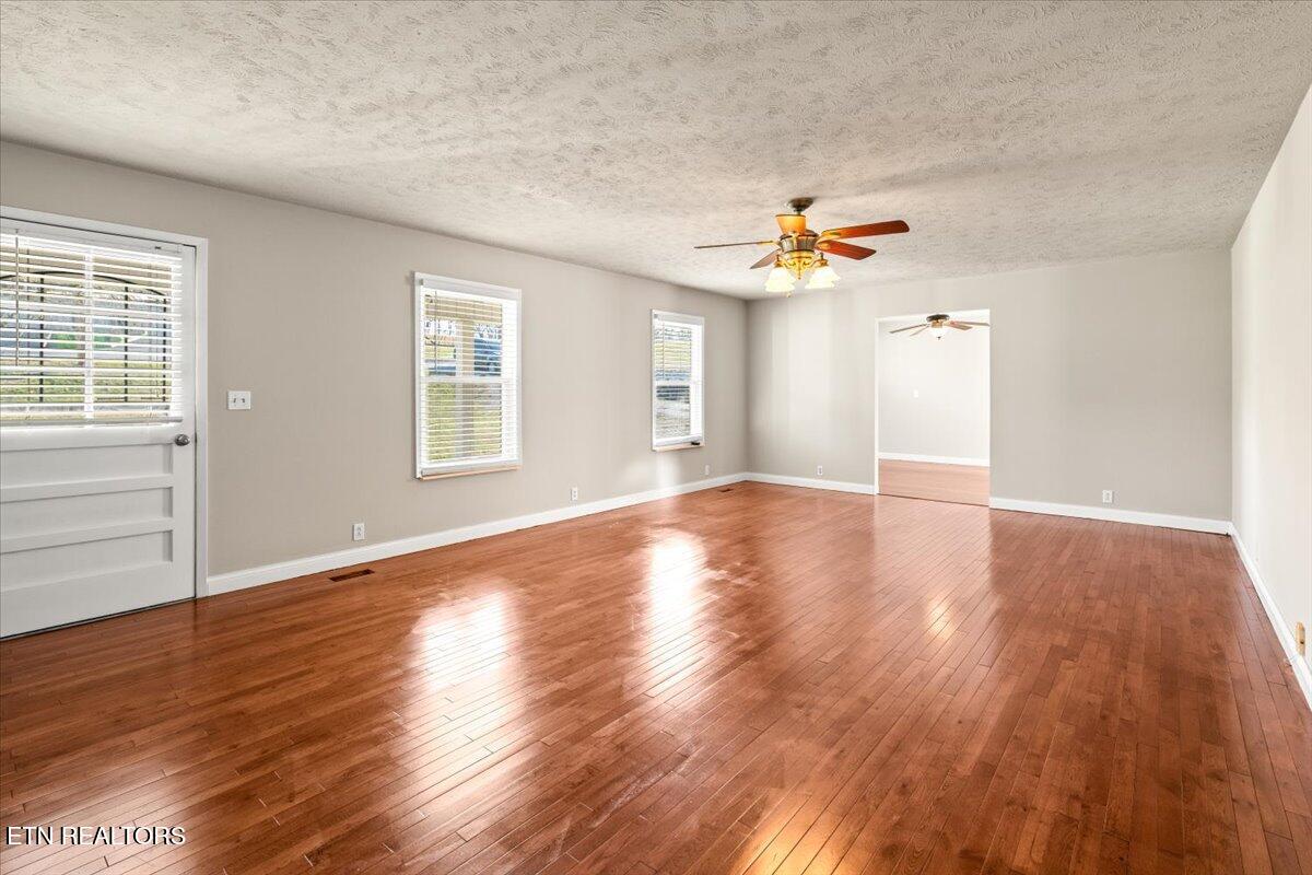 844 Mt Paran Road Jacksboro, TN 37757 - Photo 7 of 54 06-Mt Paran