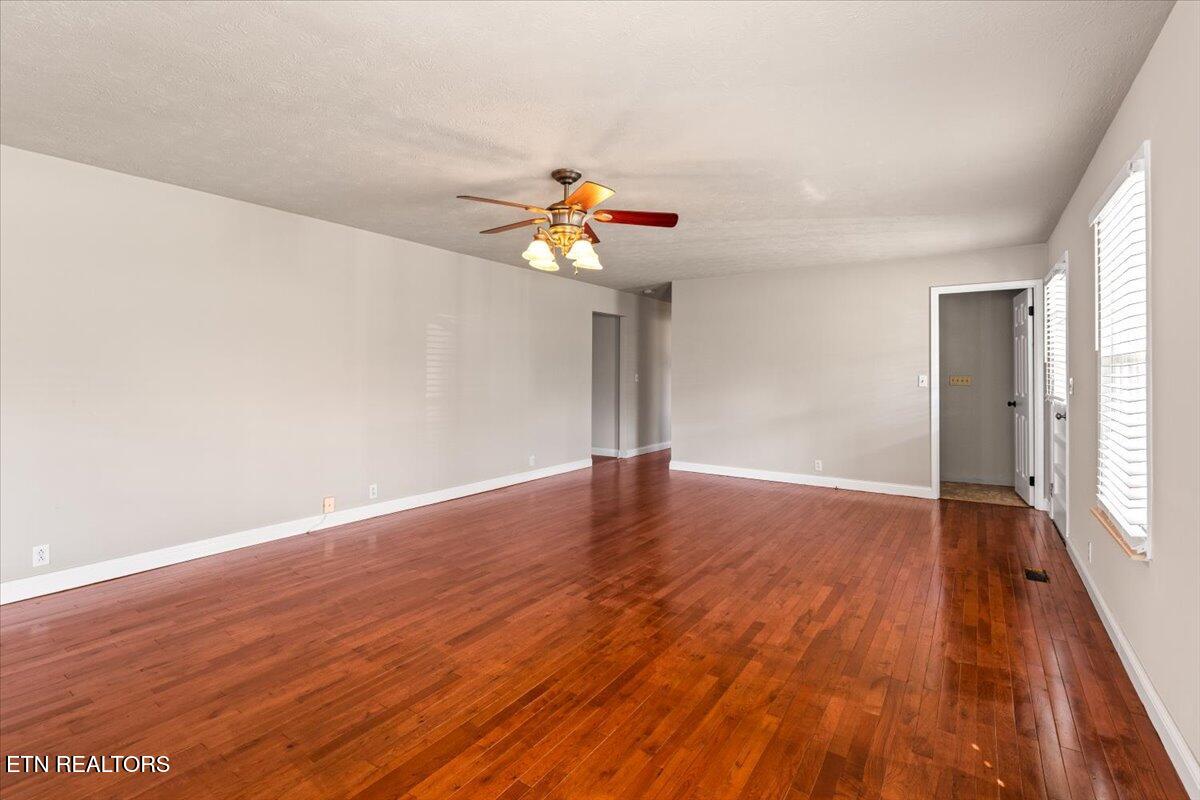 844 Mt Paran Road Jacksboro, TN 37757 - Photo 8 of 51 08-Mt Paran