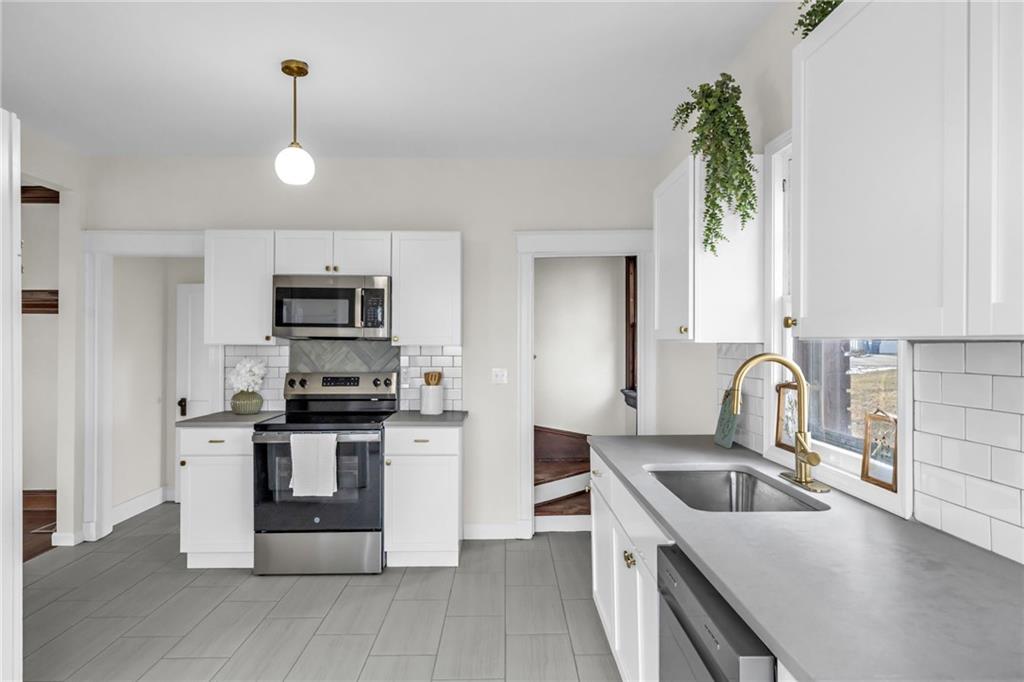 316 Doniphan Street Liberty, MO 64068 - Photo 14 of 50