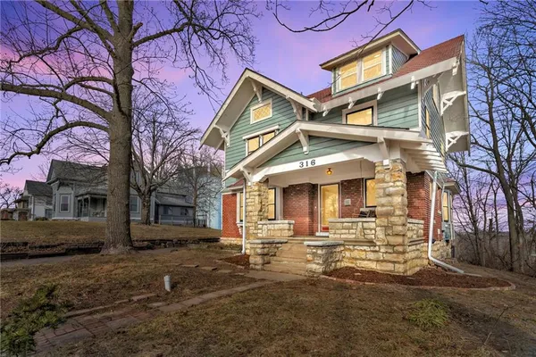 $449,000 | 316 Doniphan Street, Liberty, MO 64068