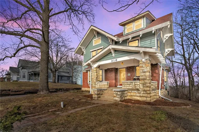 $450,000 | 316 Doniphan Street, Liberty, MO 64068