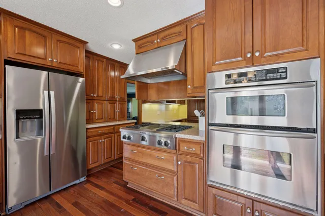 $279,900 | 612 South 11th Street, Olivia, MN 56277