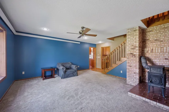 $279,900 | 612 South 11th Street, Olivia, MN 56277