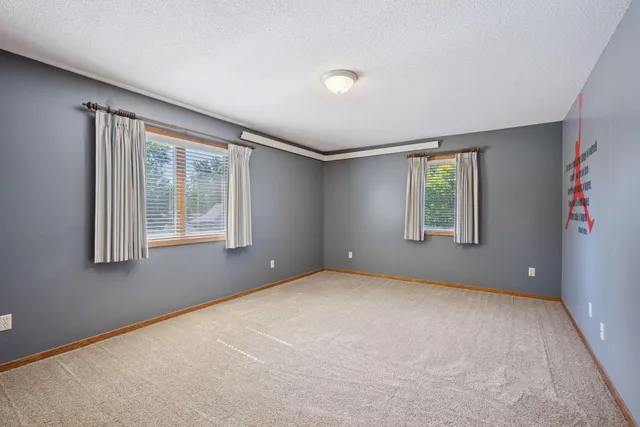 $279,900 | 612 South 11th Street, Olivia, MN 56277