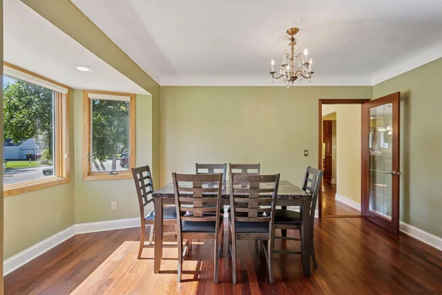 $279,900 | 612 South 11th Street, Olivia, MN 56277