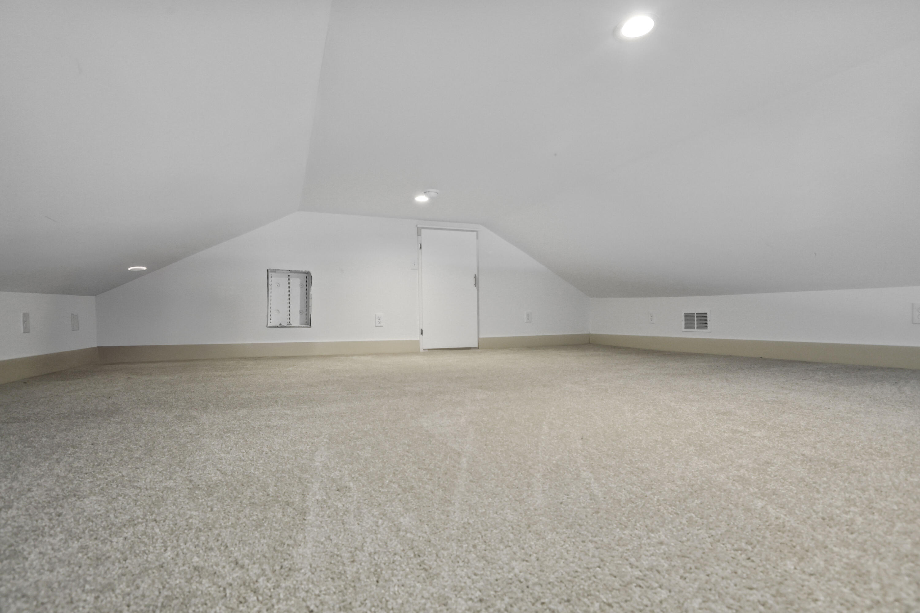 127 Simons Street Charleston, SC 29403 - Photo 11 of 41 Interior