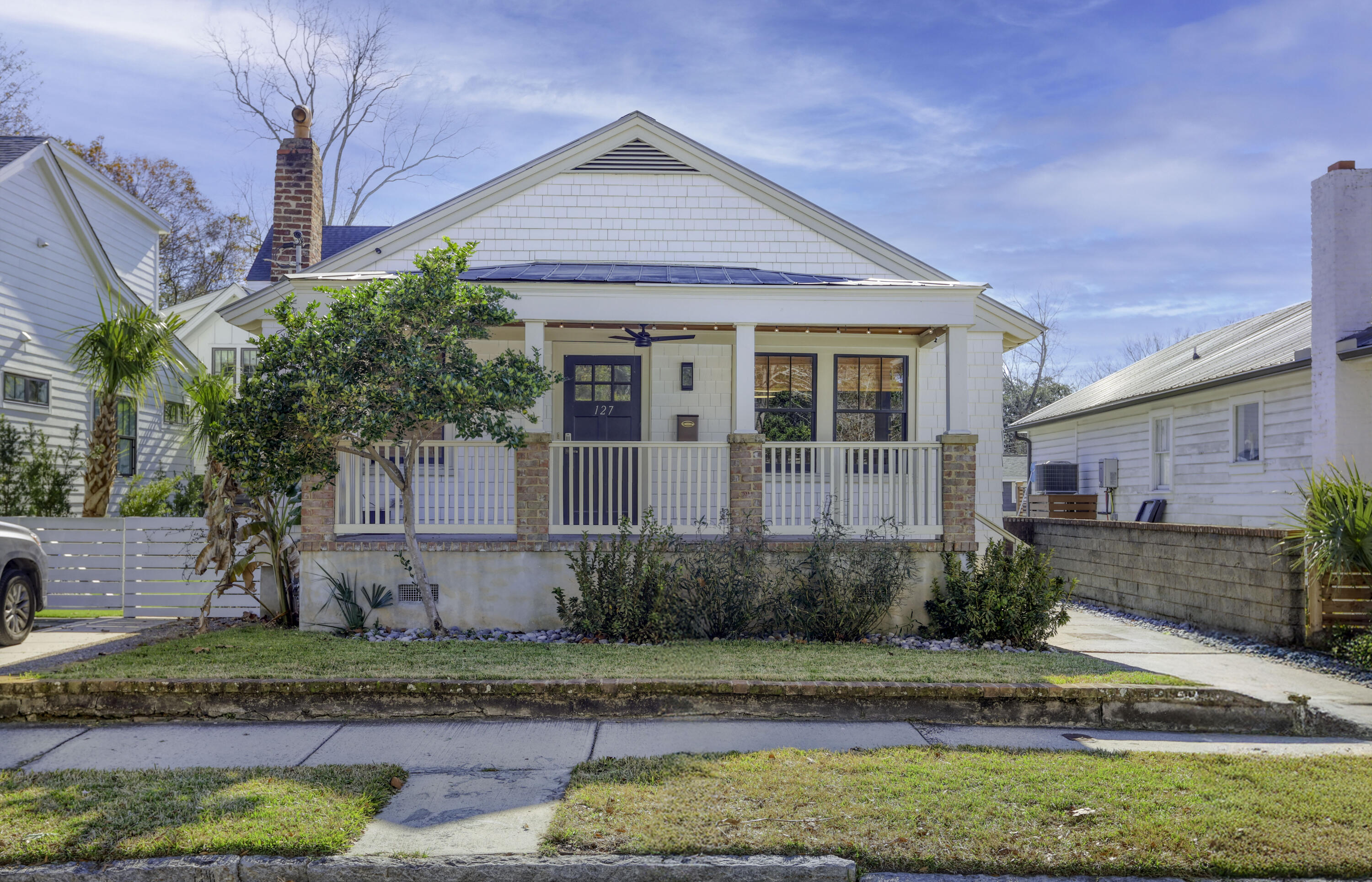 127 Simons Street Charleston, SC 29403 - Photo 2 of 41 Exterior