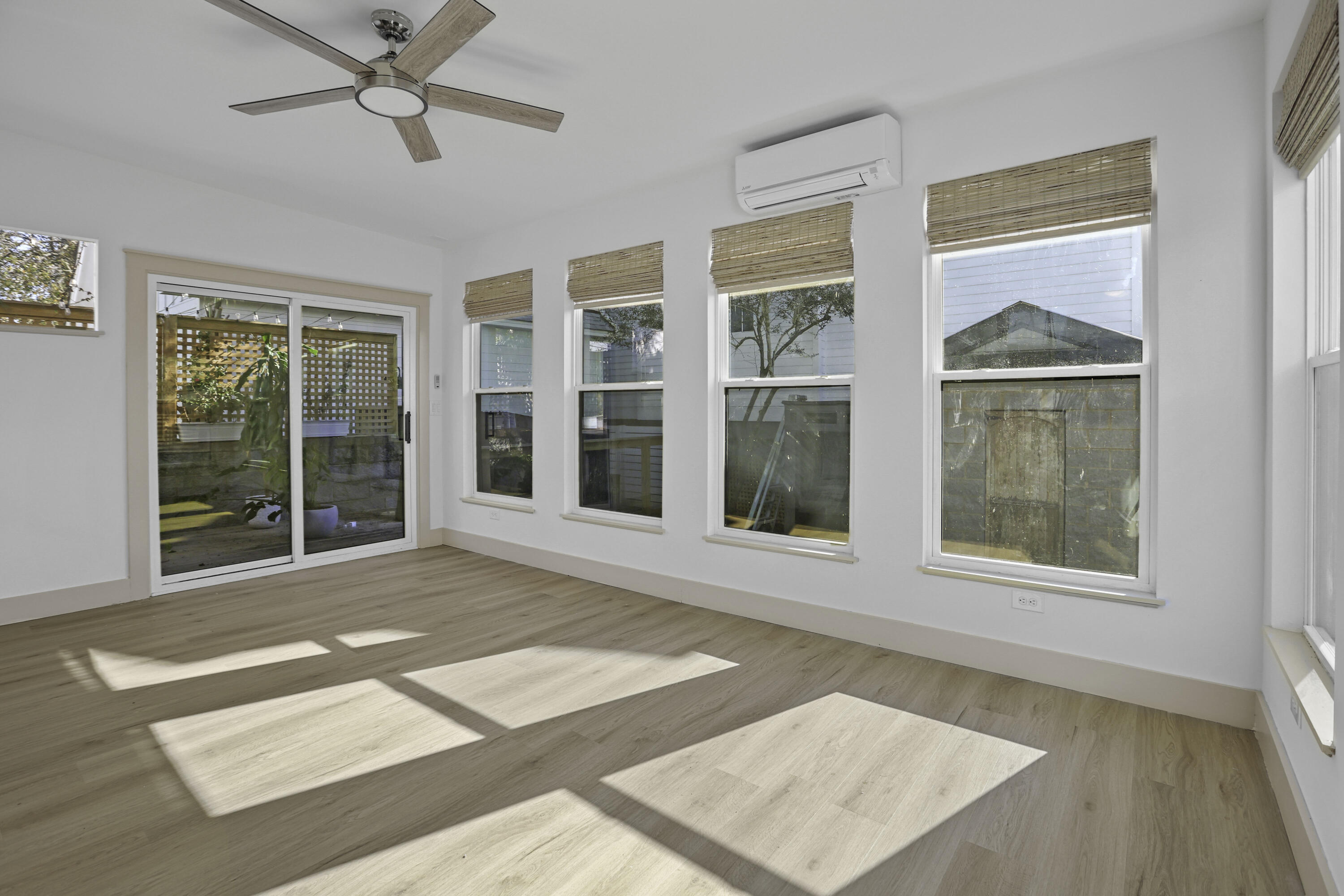 127 Simons Street Charleston, SC 29403 - Photo 39 of 41 Interior