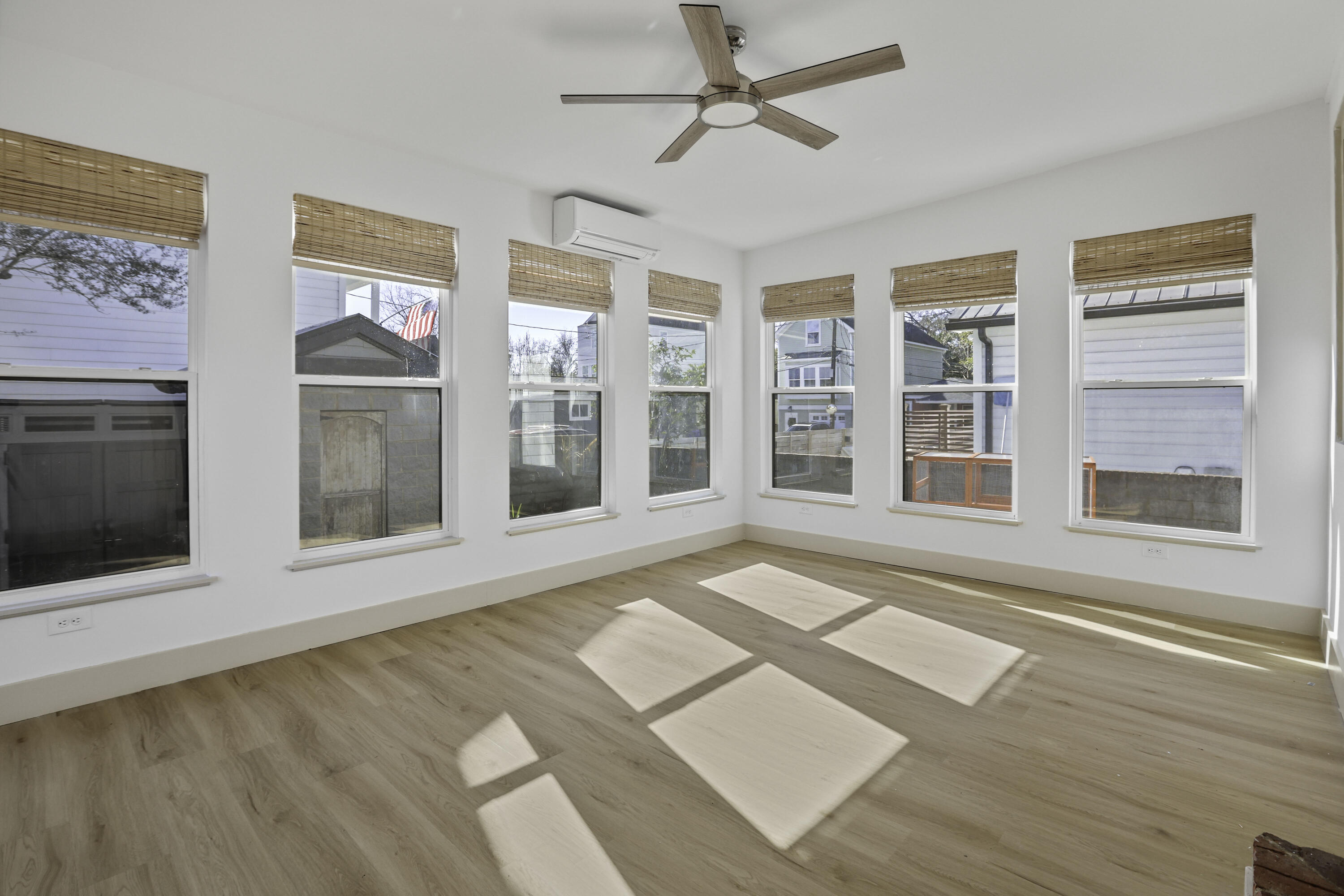 127 Simons Street Charleston, SC 29403 - Photo 40 of 41 Interior